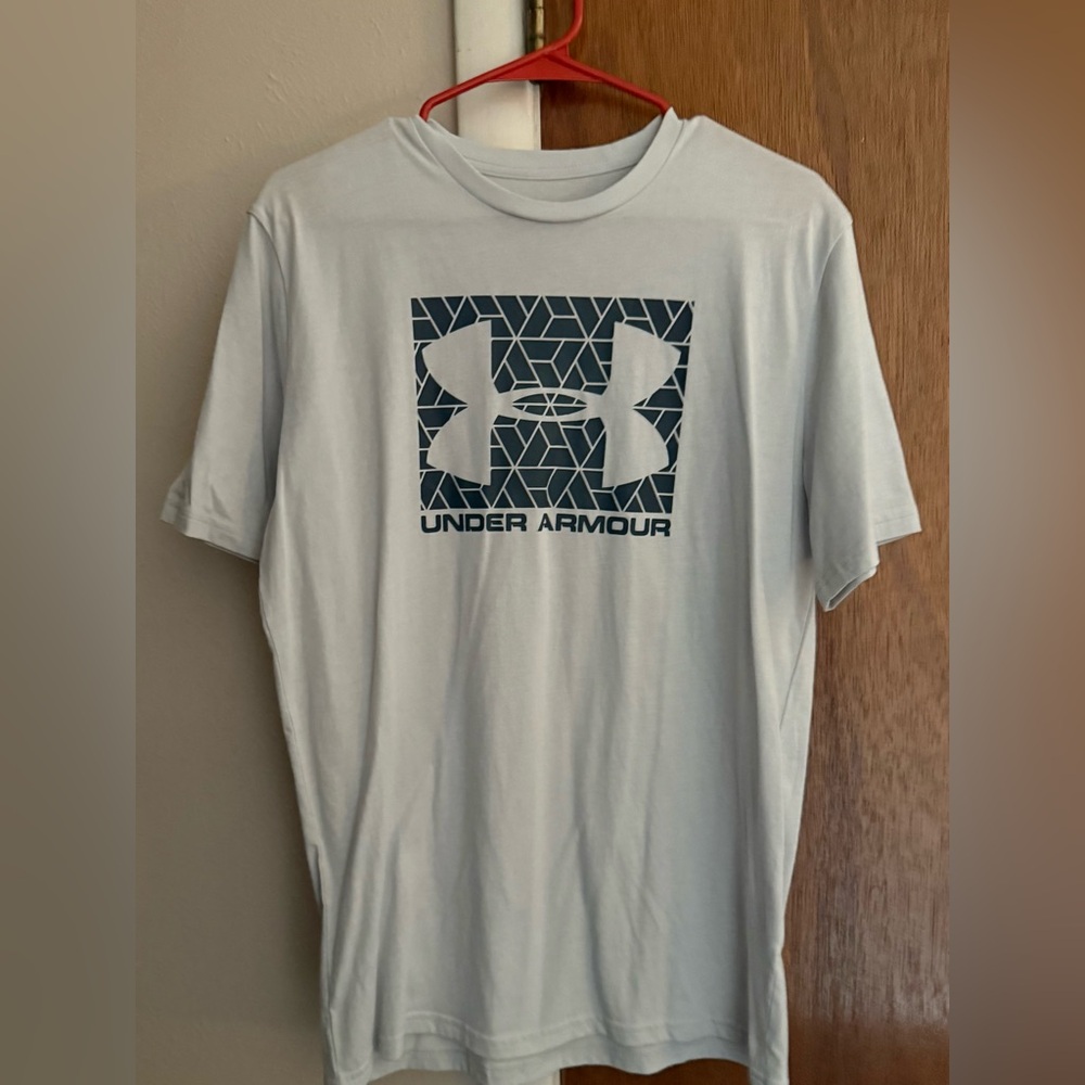 Under Armour Light Gray Tee with Gray Logo